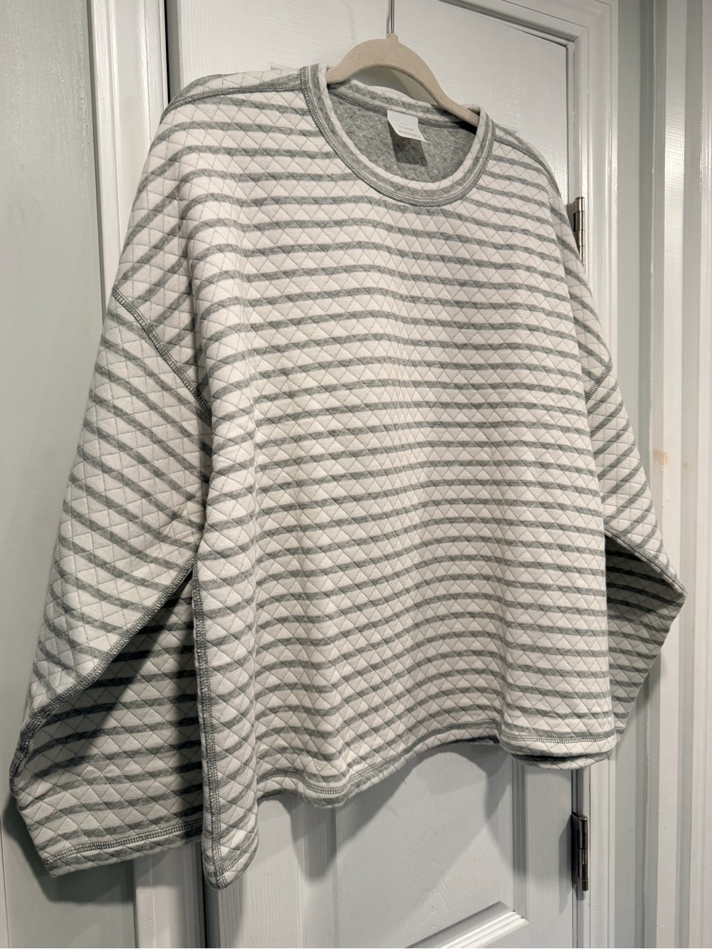 NWOT J. Crew Size 3X Gray Cream Reversible Quilted Striped Crew Sweatshirt - Picture 4 of 11